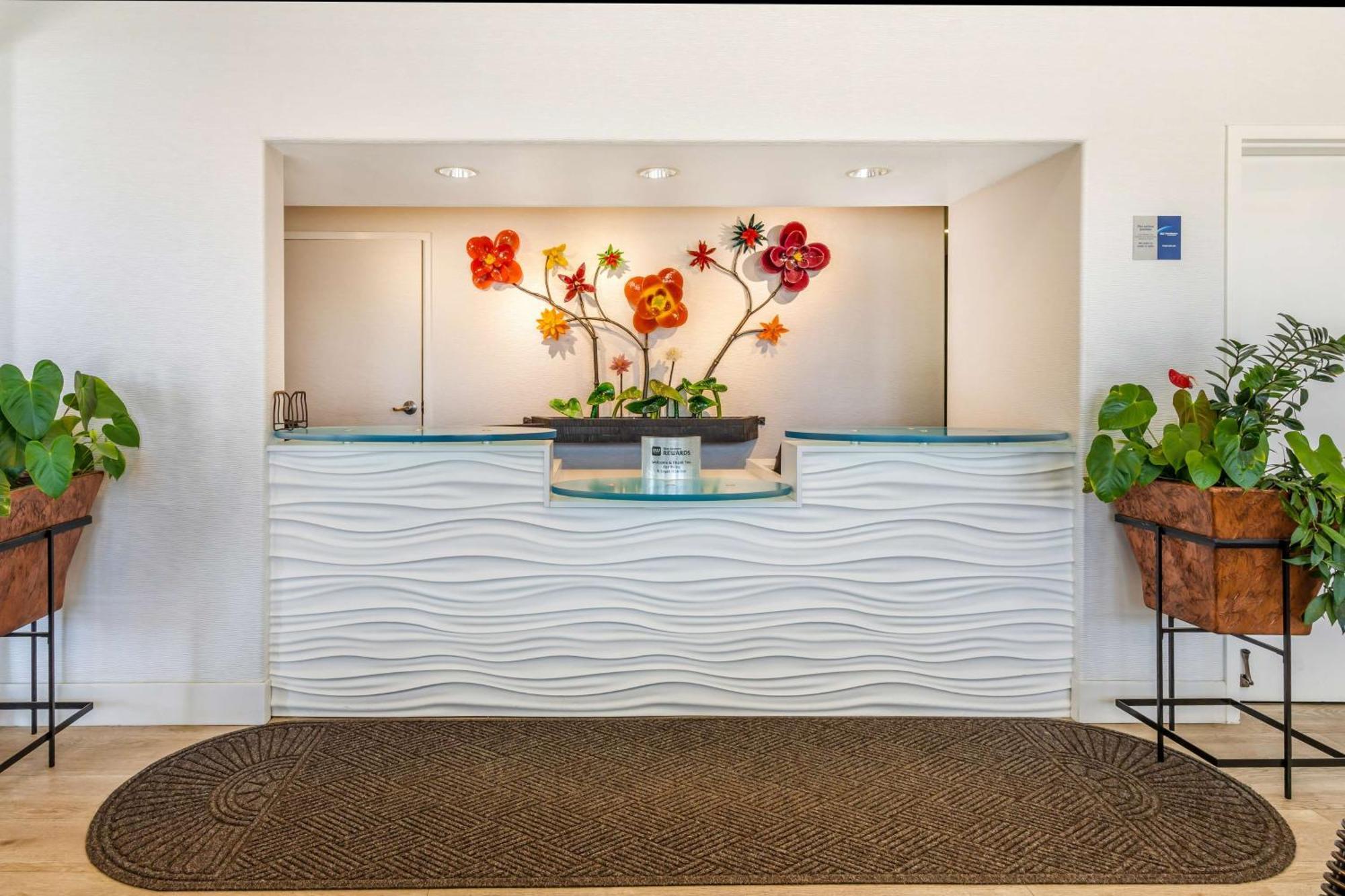 Best Western Plus Capitola By-The-Sea Inn & Suites Bagian luar foto