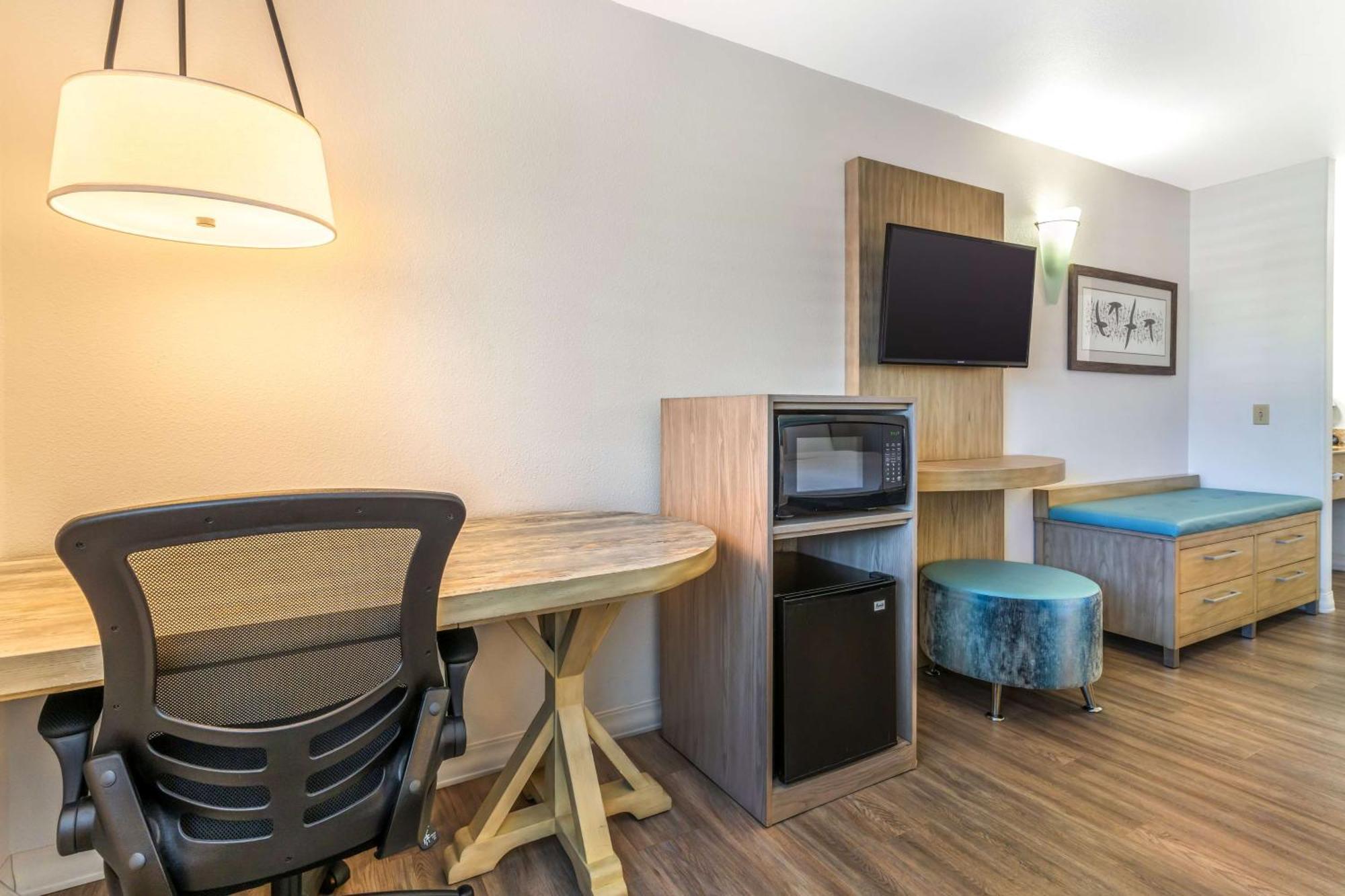Best Western Plus Capitola By-The-Sea Inn & Suites Ruang foto