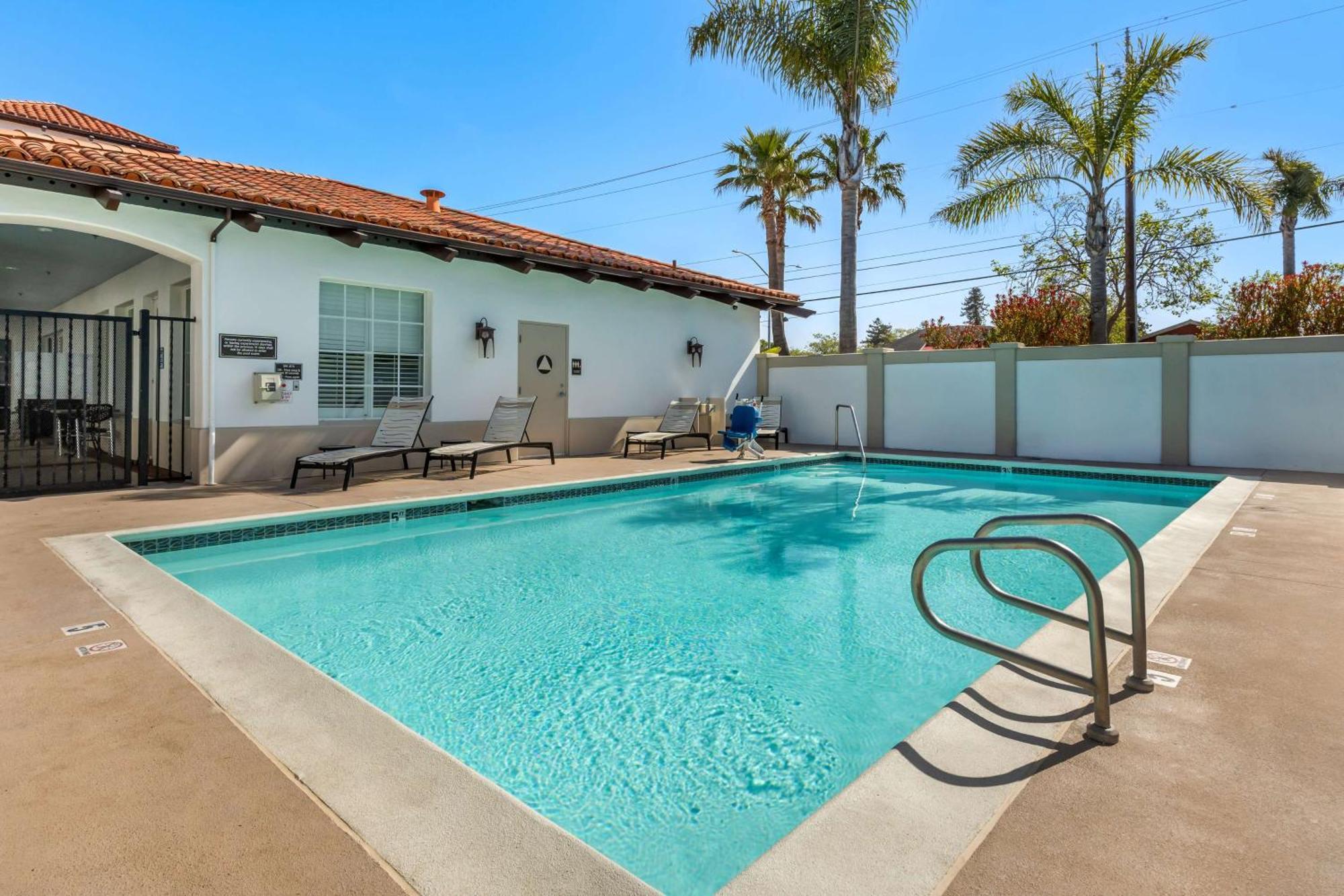 Best Western Plus Capitola By-The-Sea Inn & Suites Bagian luar foto