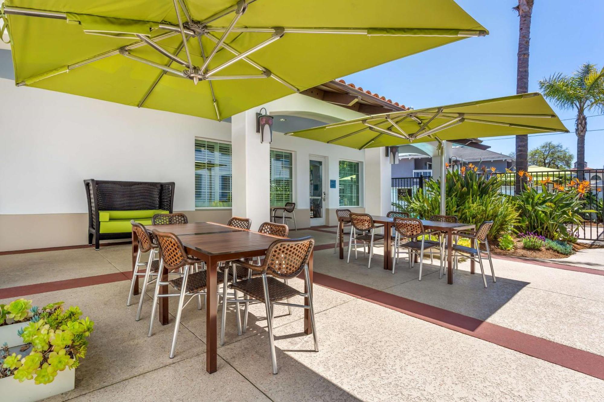 Best Western Plus Capitola By-The-Sea Inn & Suites Bagian luar foto
